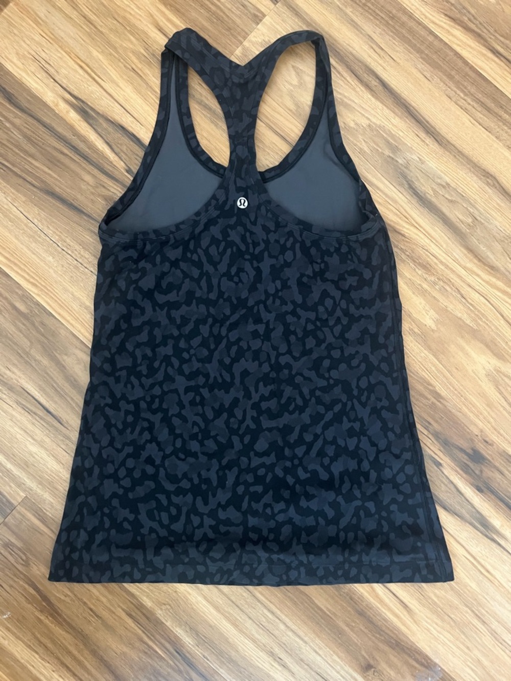 Lululemon Black Tonal Leopard Print Racerback Workout Tank Top Size 6 - Picture 2 of 2